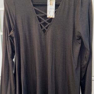 Karen Kane Women's Criss-Cross Swing Top Long Sleeve Black Medium BRAND NEW